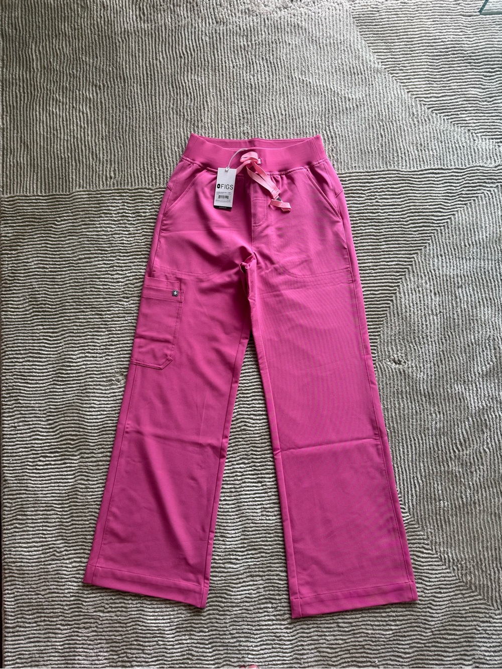 FIGS NWTs Isabel High rise wide leg scrub pant